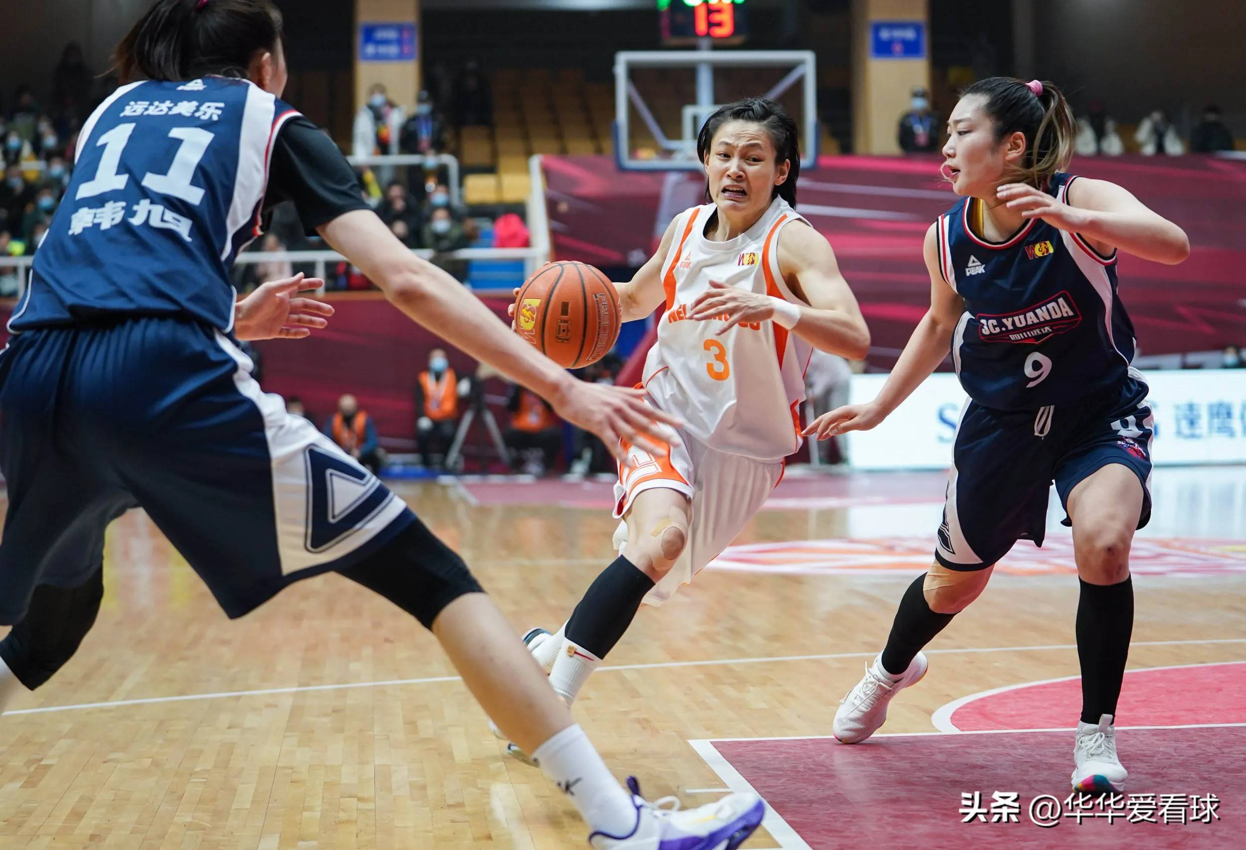 中国女篮备战国际赛事，训练强度提升