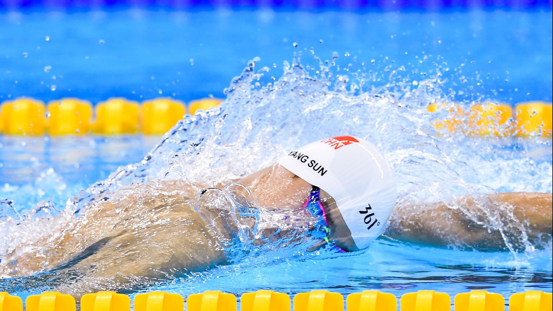 2020年季后赛：库里的双手“血手”绝杀让对方彻底崩溃！，库里出手瞬间